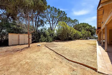 Exterior - 1534 Linda St, Fallbrook, CA 92028 photo 3 of 11