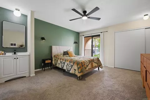Bedroom - 2118 Oceanside Blvd, Oceanside, CA 92054 photo 1 of 5