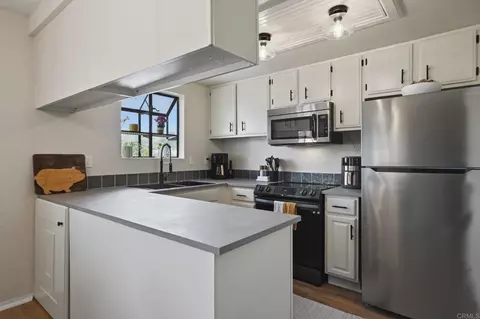 Kitchen - 2118 Oceanside Blvd, Oceanside, CA 92054 photo 1 of 5