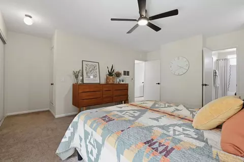 Bedroom - 2118 Oceanside Blvd, Oceanside, CA 92054 photo 3 of 5