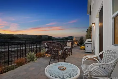 Exterior - 741 Kingbird Loop, Oceanside, CA 92058 photo 5 of 9