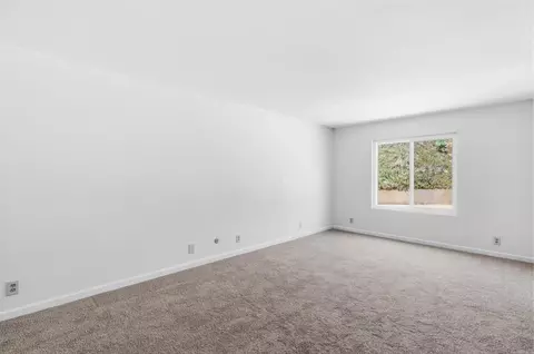 Bedroom - 818 Crest Dr, Encinitas, CA 92024 photo 1 of 3