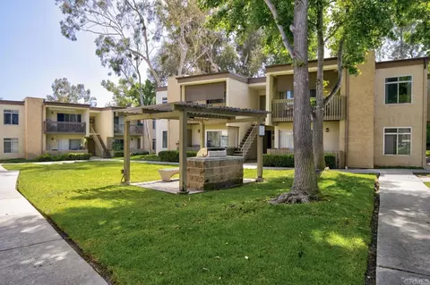 432 Edgehill Ln #116, Oceanside, CA 92054