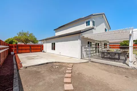 Exterior - 5767 Spur Ave, Oceanside, CA 92057 photo 17 of 18