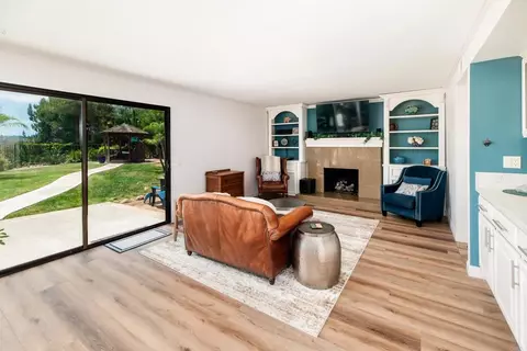 Living - 2309 Carriage Cir, Oceanside, CA 92056 photo 3 of 4