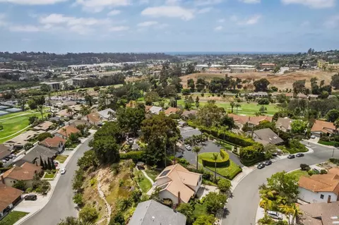 View/Area - 2309 Carriage Cir, Oceanside, CA 92056 photo 4 of 6