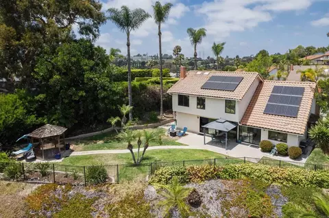View/Area - 2309 Carriage Cir, Oceanside, CA 92056 photo 3 of 6