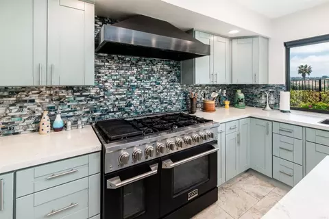 Kitchen - 2309 Carriage Cir, Oceanside, CA 92056 photo 2 of 3