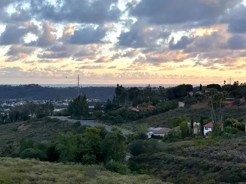 3205 Sitio Montecillo, Carlsbad, CA 92009