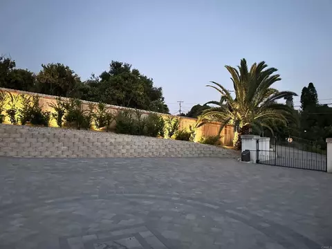 Exterior - 1001 Riverview Dr, Fallbrook, CA 92028 photo 4 of 10