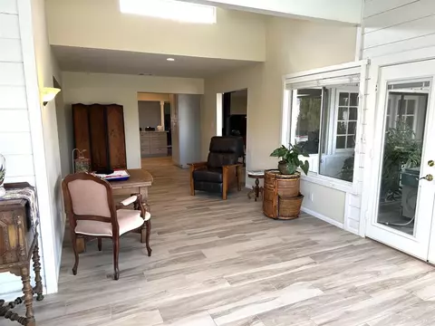 Entry Way - 1001 Riverview Dr, Fallbrook, CA 92028 photo 2 of 2