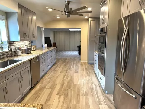 Kitchen - 1001 Riverview Dr, Fallbrook, CA 92028 photo 2 of 2