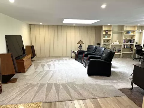 Living - 1001 Riverview Dr, Fallbrook, CA 92028 photo 2 of 3