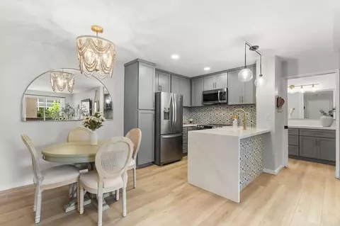 1855 Diamond #218, San Diego, CA 92109