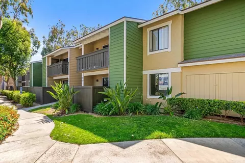 3535 Banbury Dr #65, Riverside, CA 92505