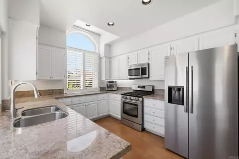 Kitchen - 4950 Lerkas Way, Oceanside, CA 92056 photo 1 of 5