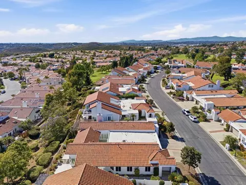 View/Area - 5081 Caesena Way, Oceanside, CA 92056 photo 5 of 10