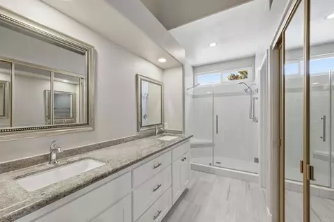 Bath - 5081 Caesena Way, Oceanside, CA 92056 photo 1 of 4