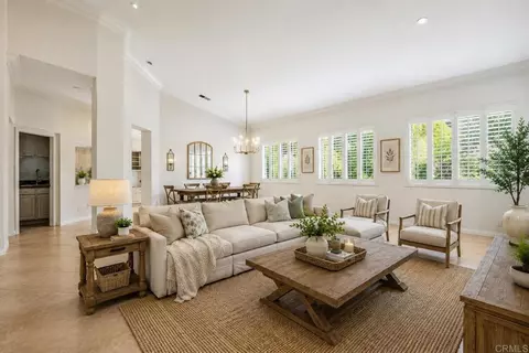Living - 672 Inverlochy Dr, Fallbrook, CA 92028 photo 2 of 9