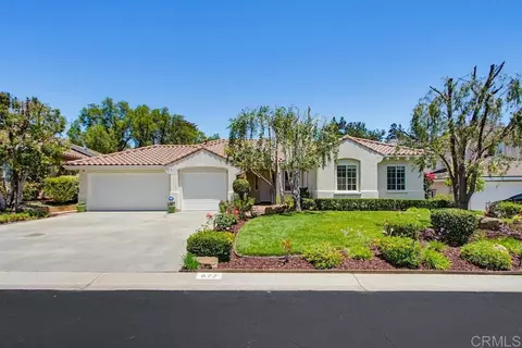 Exterior - 672 Inverlochy Dr, Fallbrook, CA 92028 photo 2 of 14