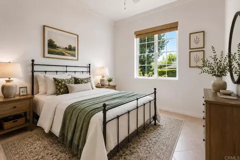 Bedroom - 672 Inverlochy Dr, Fallbrook, CA 92028 photo 5 of 8