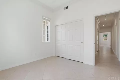 Bedroom - 672 Inverlochy Dr, Fallbrook, CA 92028 photo 6 of 8