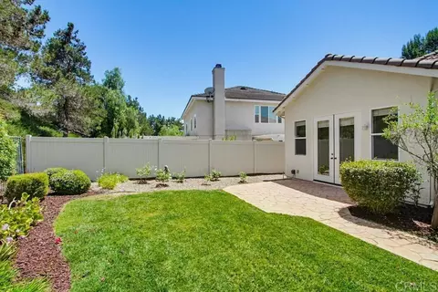 Exterior - 672 Inverlochy Dr, Fallbrook, CA 92028 photo 11 of 14