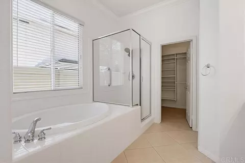 Bath - 672 Inverlochy Dr, Fallbrook, CA 92028 photo 2 of 7