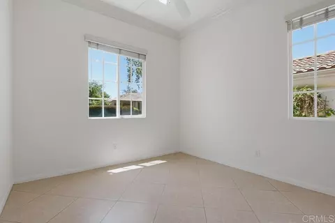 Bedroom - 672 Inverlochy Dr, Fallbrook, CA 92028 photo 7 of 8