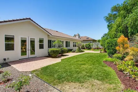 Exterior - 672 Inverlochy Dr, Fallbrook, CA 92028 photo 10 of 14