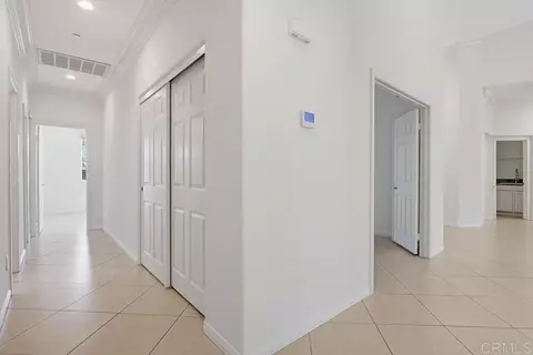Entry Way - 672 Inverlochy Dr, Fallbrook, CA 92028 photo 4 of 5