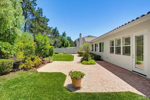 Exterior - 672 Inverlochy Dr, Fallbrook, CA 92028 photo 8 of 14