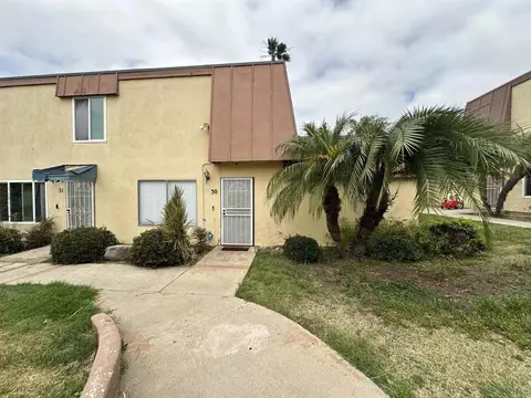 1434 Hilltop Dr #30, Chula Vista, CA 91911