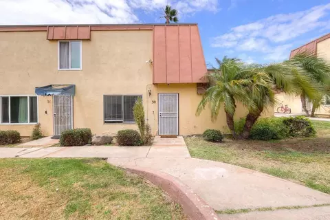 1434 Hilltop Dr #30, Chula Vista, CA 91911
