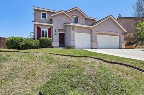 915 Applewilde Dr, San Marcos, CA 92078