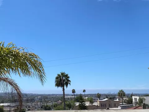 5810 Riley St #4, San Diego, CA 92110