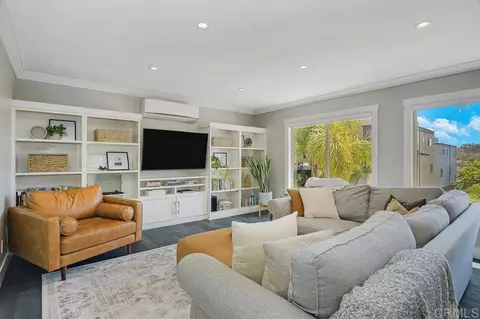 5810 Riley St #4, San Diego, CA 92110