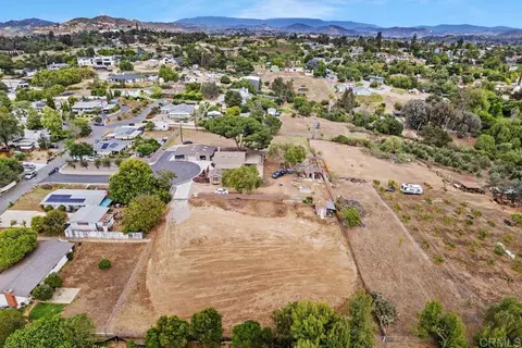 Sky Vista Way, Fallbrook, CA 92028 photo 4