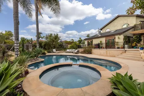 Exterior - 627 Ezee St, Encinitas, CA 92024 photo 8 of 9