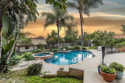 Exterior - 627 Ezee St, Encinitas, CA 92024 photo 9 of 9