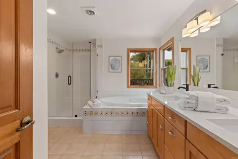 Bath - 627 Ezee St, Encinitas, CA 92024 photo 1 of 6