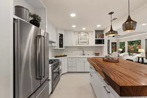 Kitchen - 627 Ezee St, Encinitas, CA 92024 photo 2 of 5