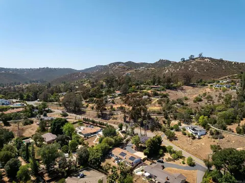 View/Area - 1889 Rockhoff Rd, Escondido, CA 92026 photo 5 of 10