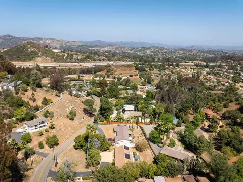 View/Area - 1889 Rockhoff Rd, Escondido, CA 92026 photo 9 of 10