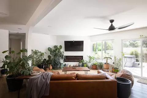 Living - 1889 Rockhoff Rd, Escondido, CA 92026 photo 2 of 3