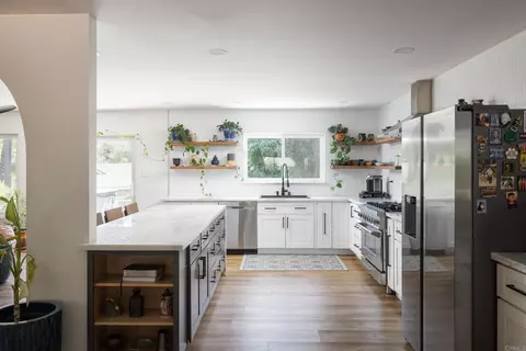 Kitchen - 1889 Rockhoff Rd, Escondido, CA 92026 photo 4 of 6