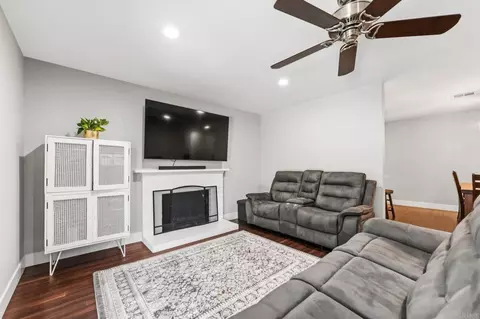 Living - 3023 Linda Dr, Oceanside, CA 92056 photo 2 of 2