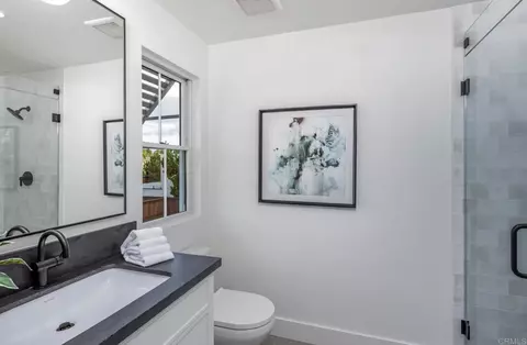 Bath - 828 Conestoga Ct, Encinitas, CA 92024 photo 7 of 8