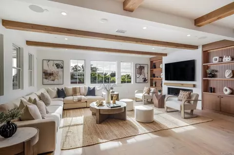 Living - 828 Conestoga Ct, Encinitas, CA 92024 photo 1 of 4