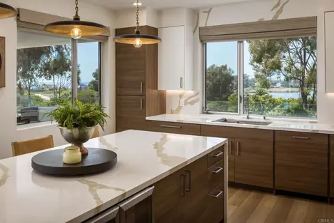 2501 State St #306, Carlsbad, CA 92008